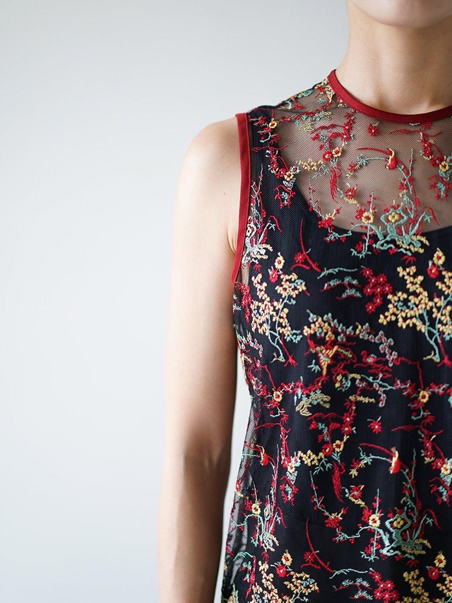 Mame Kurogouchi Floral Lace Sleeveless Top - Altamira Mame Kurogouchi Floral Lace Sleeveless Top - Altamira