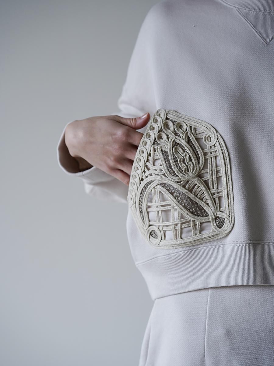 Mame Kurogouchi Cording Embroidery Cropped Sweatshirt - Altamira Mame Kurogouchi Cording Embroidery Cropped Sweatshirt - Altamira