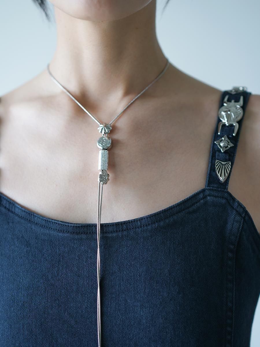 TOGA TOO Metal loop tie small