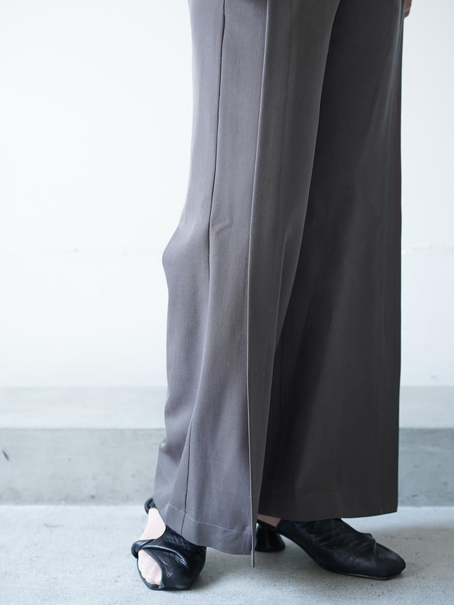 UJOH Smoking Cloth Front Slit Flare Pants