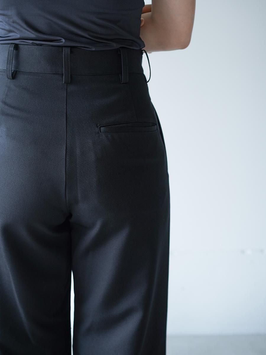 UJOH Smoking Cloth Front Slit Flare Pants