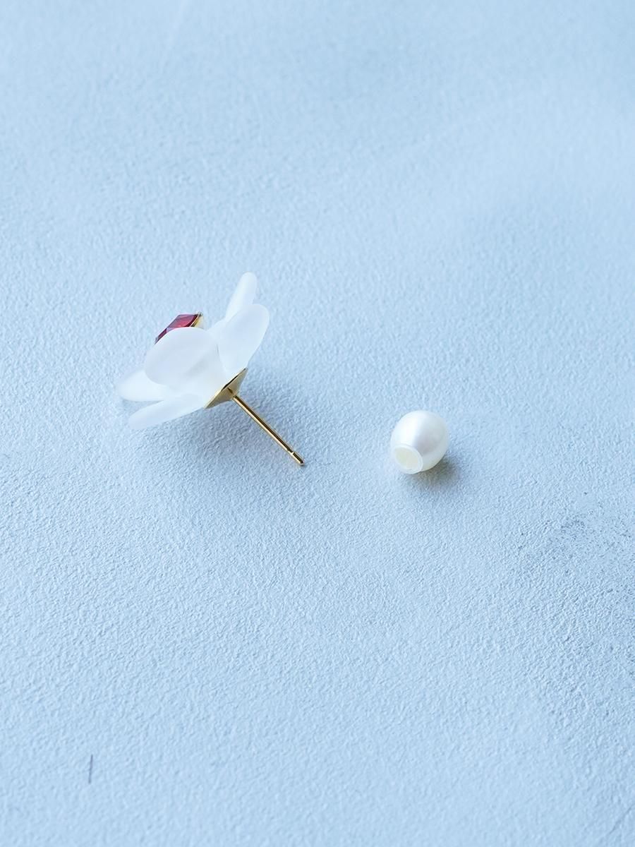 Mame Kurogouchi Floral Motif Earrings