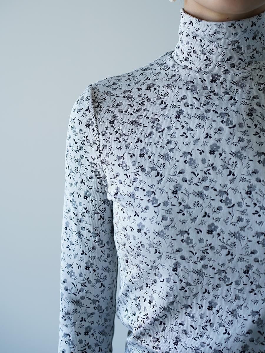 Mame Kurogouchi Floral Jacquard Fraise Stitch High Neck Top