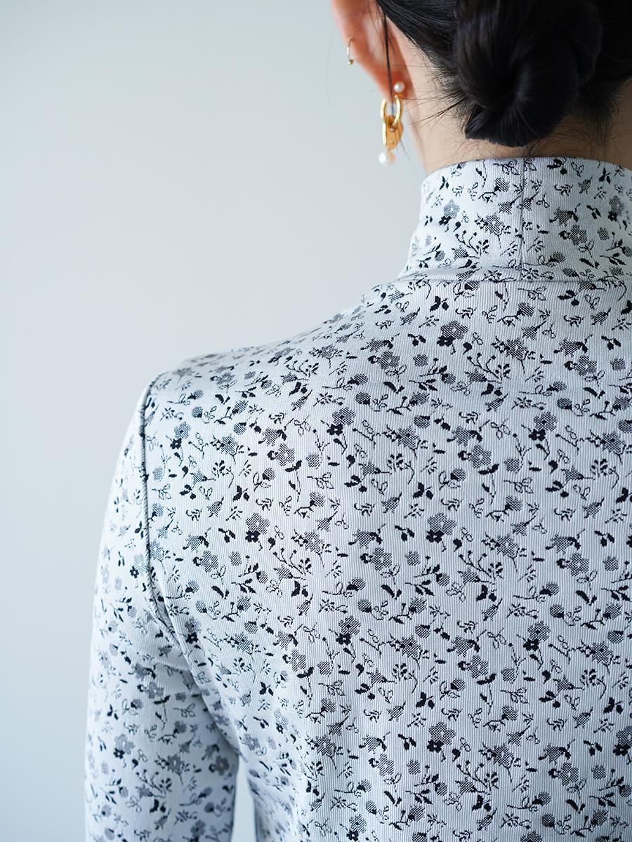 Mame Kurogouchi Floral Jacquard Fraise Stitch High Neck Top