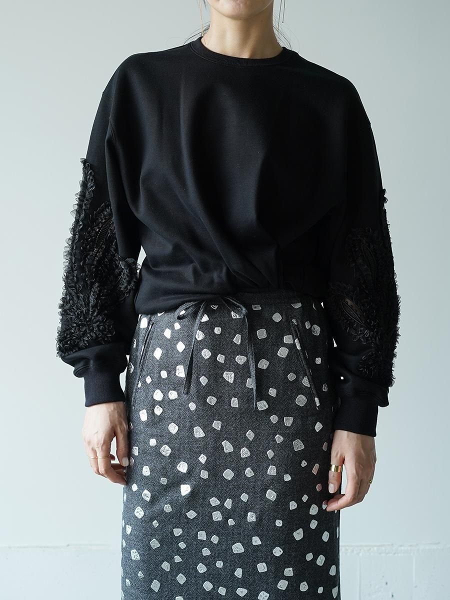 TELMA Embroidered Sweatshirt