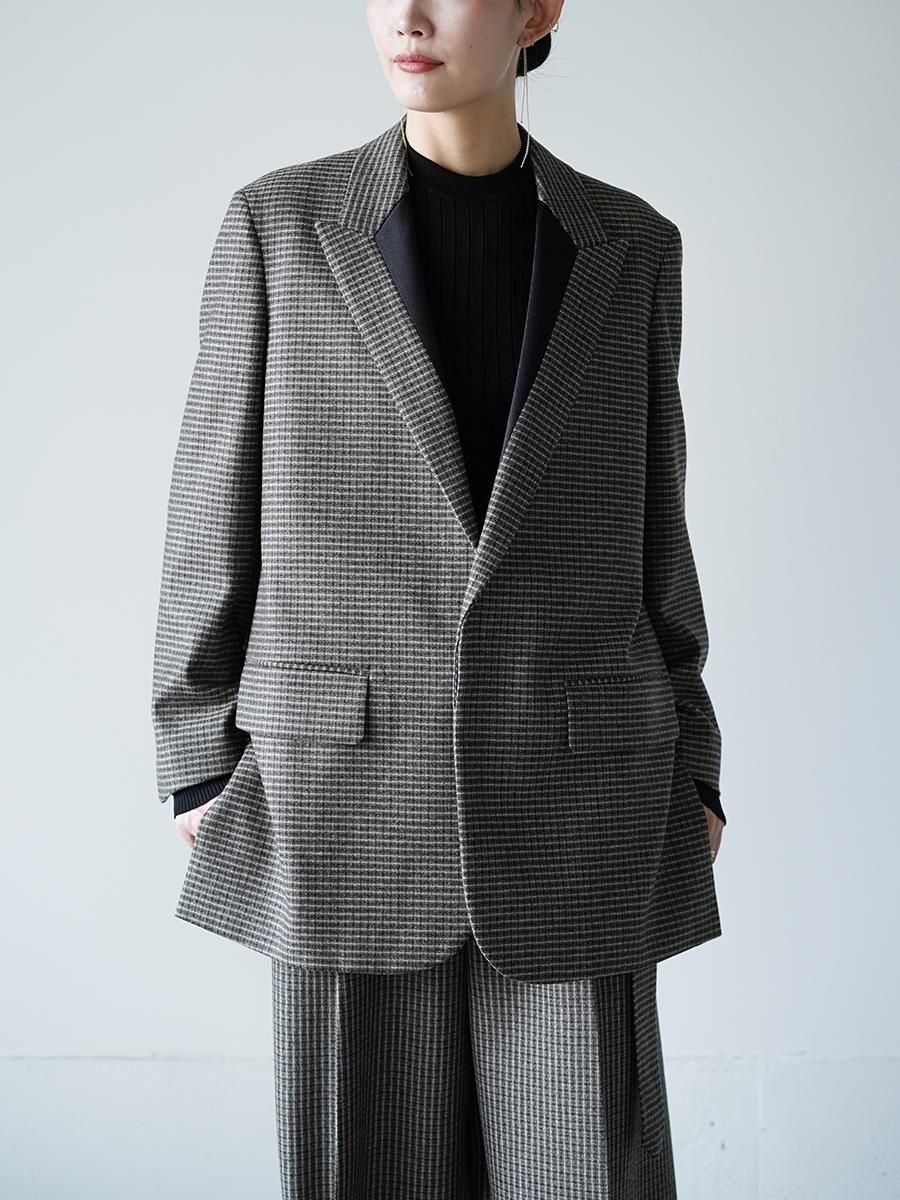 THE RERACS THE FACING TUXEDO