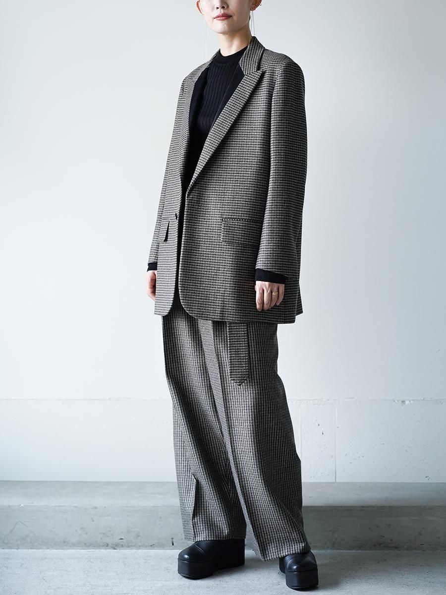 THE RERACS THE FACING TUXEDO