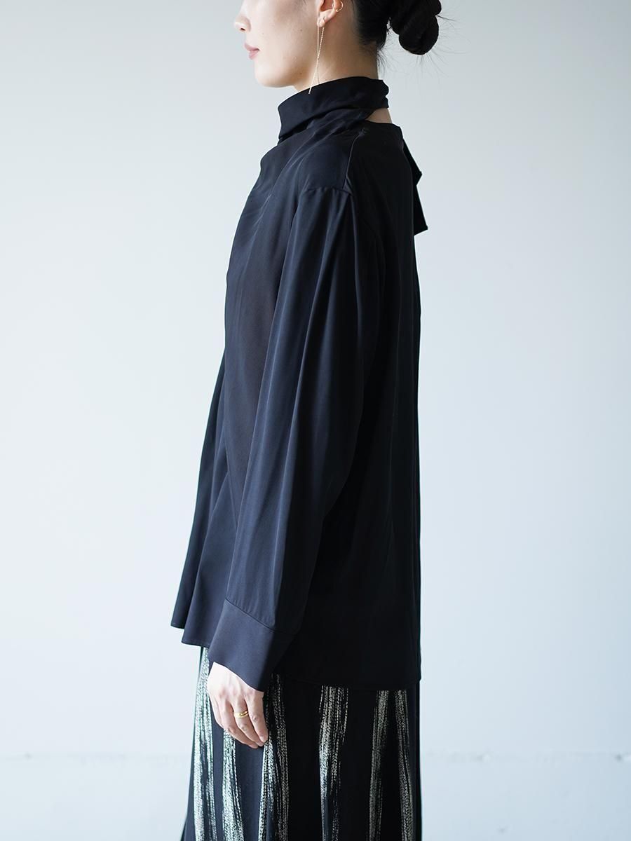 AKIRANAKA Sohvi drape neck pullover