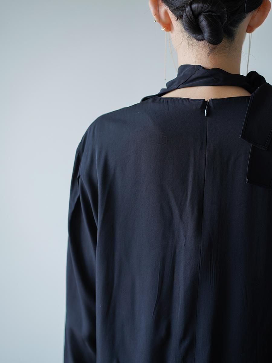 AKIRANAKA Sohvi drape neck pullover