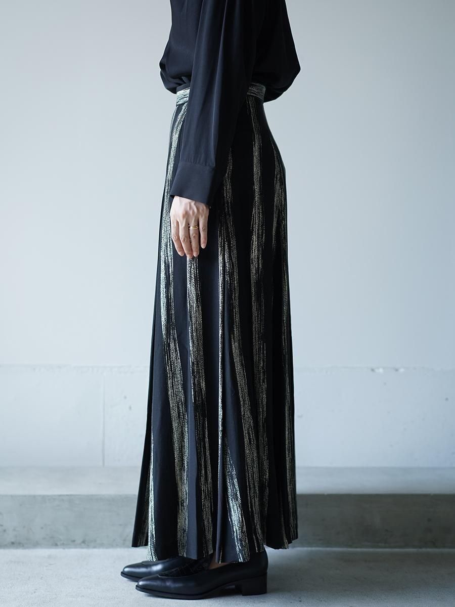 AKIRANAKA Stitch stripe flare skirt