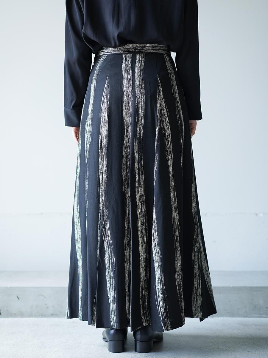 AKIRANAKA Stitch stripe flare skirt