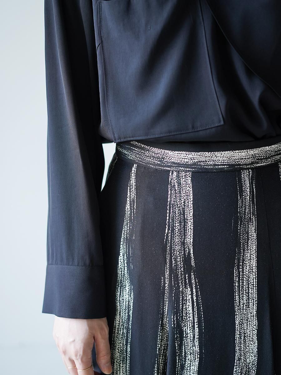 AKIRANAKA Stitch stripe flare skirt