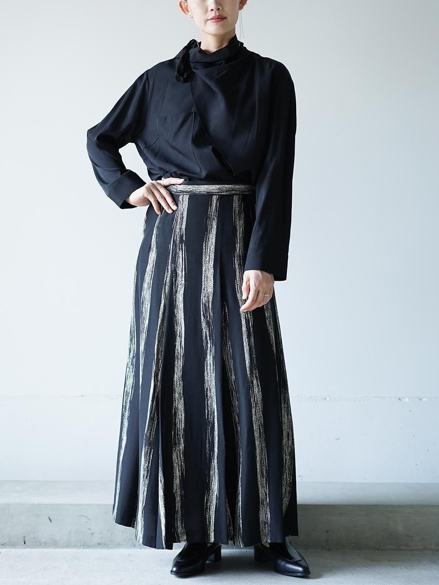 AKIRANAKA Stitch stripe flare skirt