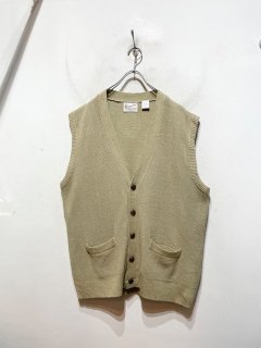 “Clipper Mist” Acrylic Knit Vest