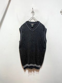 “AMERICAN OUTPOST” Cable Knit Vest