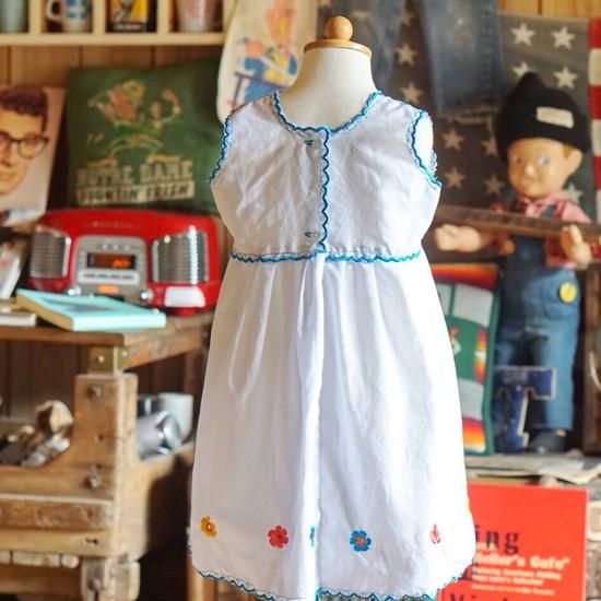 ヴィンテージキッズメキシカン刺繍ワンピース ヴィンテージキッズメキシカン刺繍ワンピース