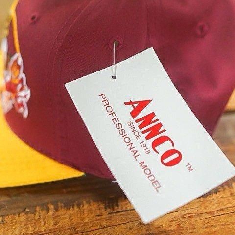 ヴィンテージデッドストックNCAAキッズキャップ