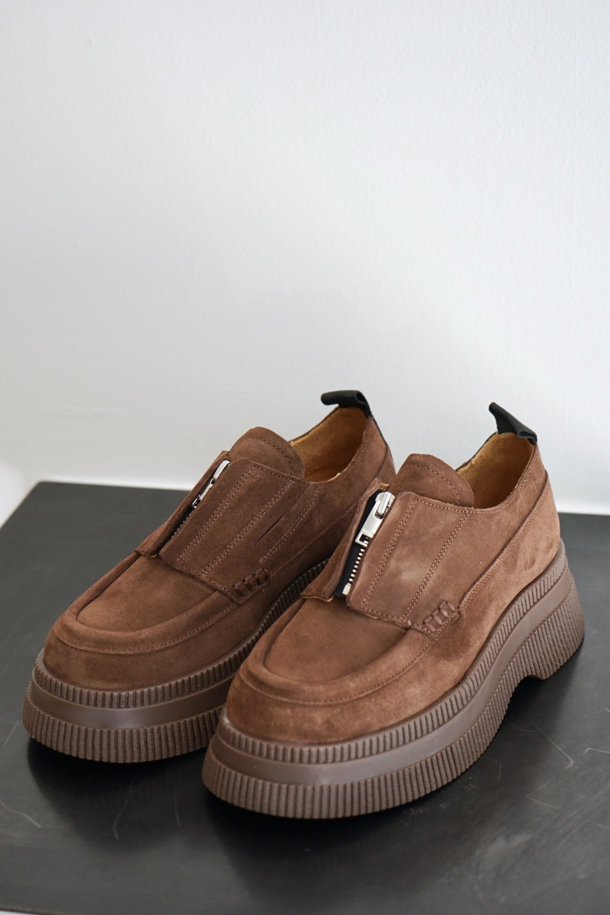 GANNI / Creepers Wallaby Zip Dressed Suede / CHICORY COFFEE