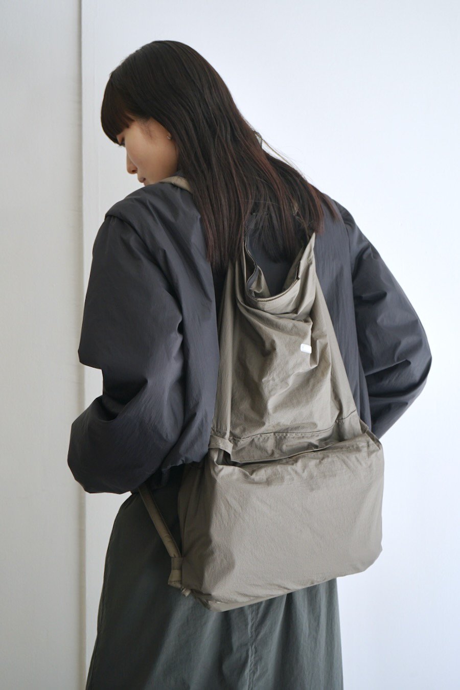 AMOMENTO / Sheer Ripstop Drawstring Backpack / BROWN
