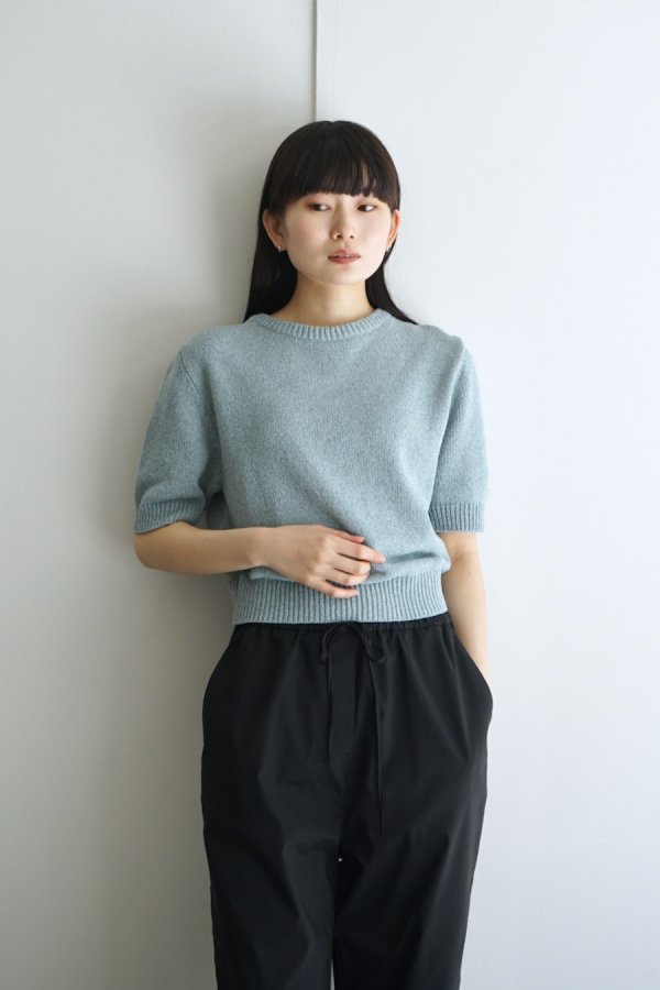 AMOMENTO / BACK CUT-OUT PULLOVER / SKY BLUE