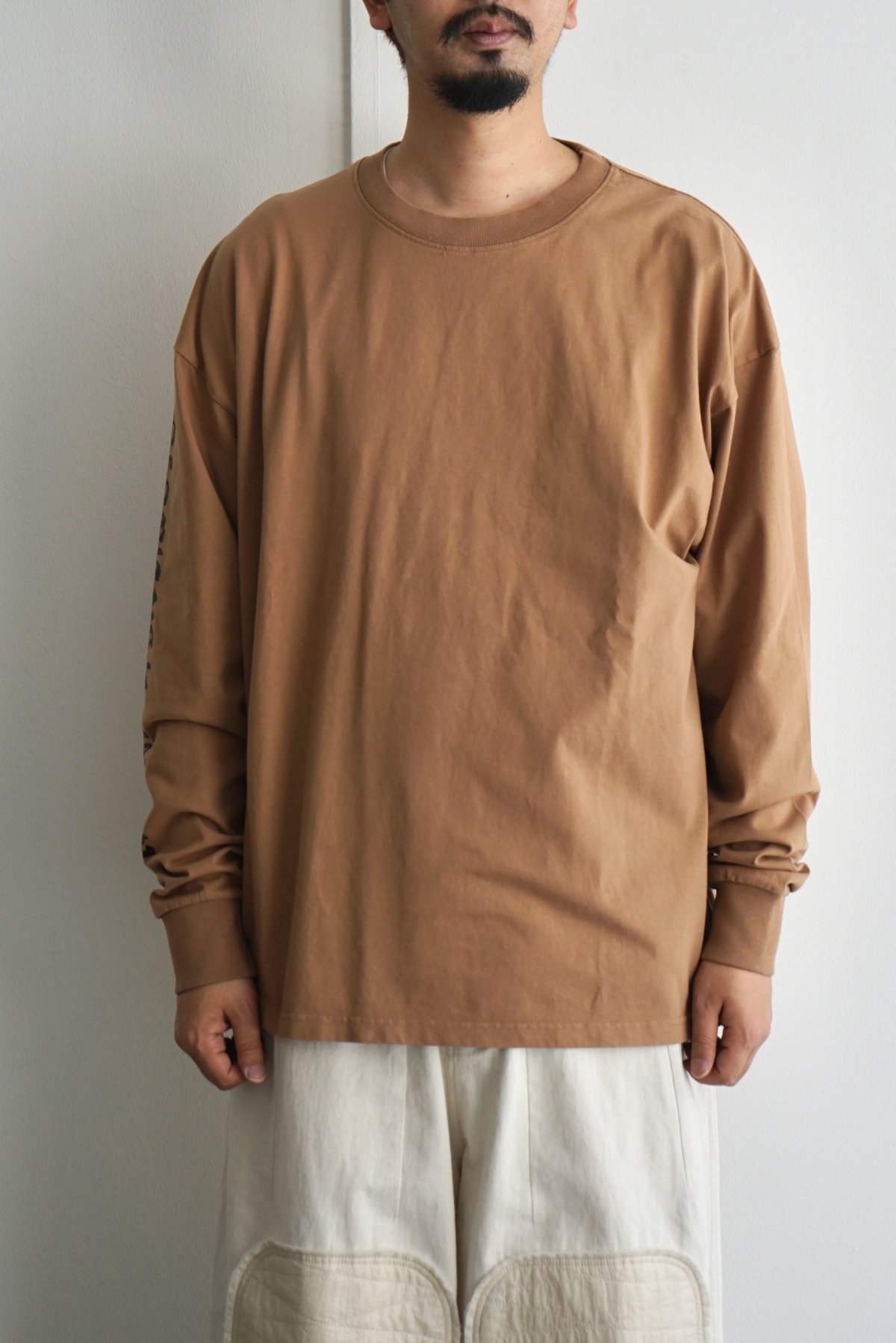 MERELY MADE / MUAY-THAY ARTWORK LONG SLEEVE T-SHIRT / BEIGE