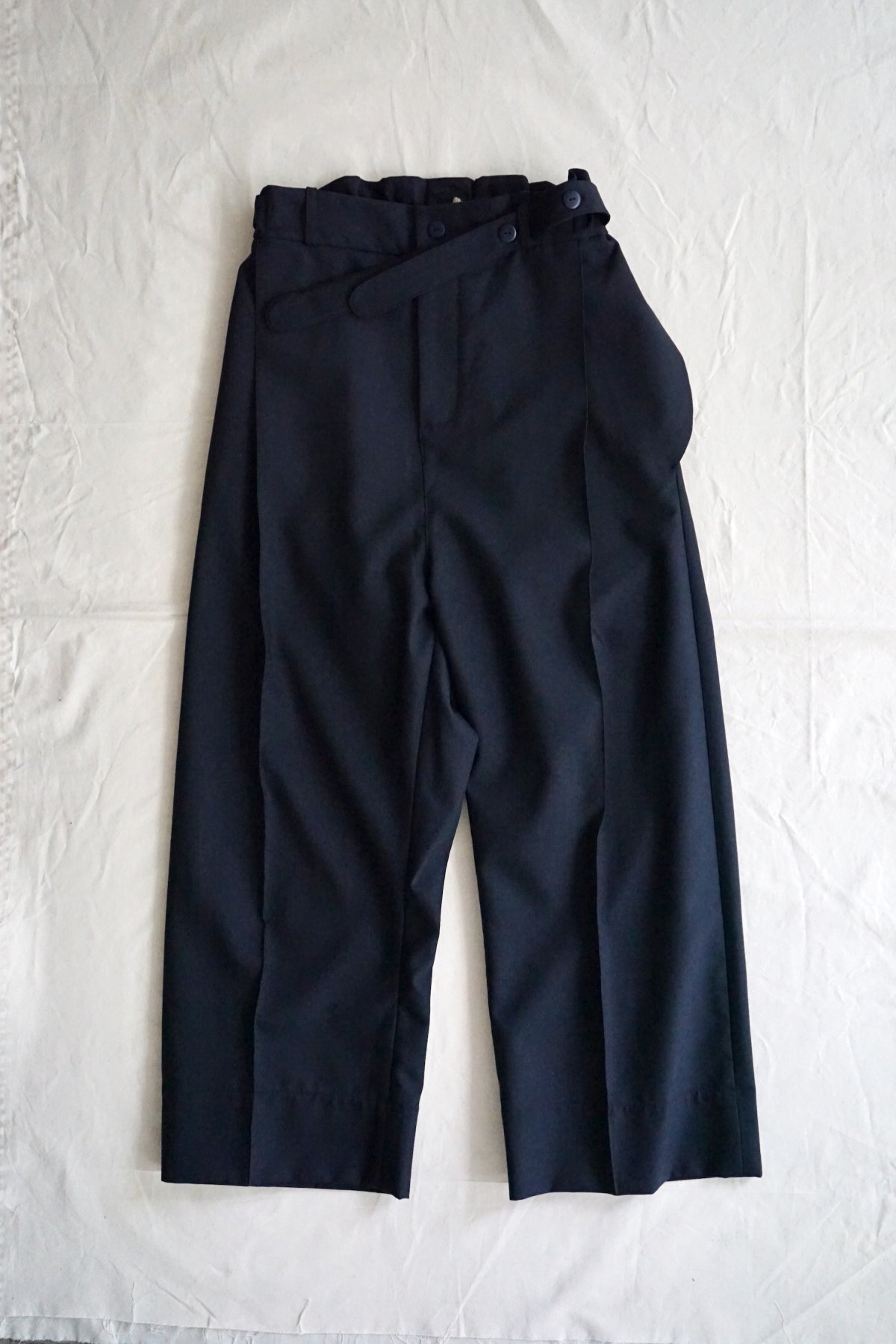 MAI GIDAH / Classic Elephant Ear’s Trousers with belt and straight-wide leg / Navy