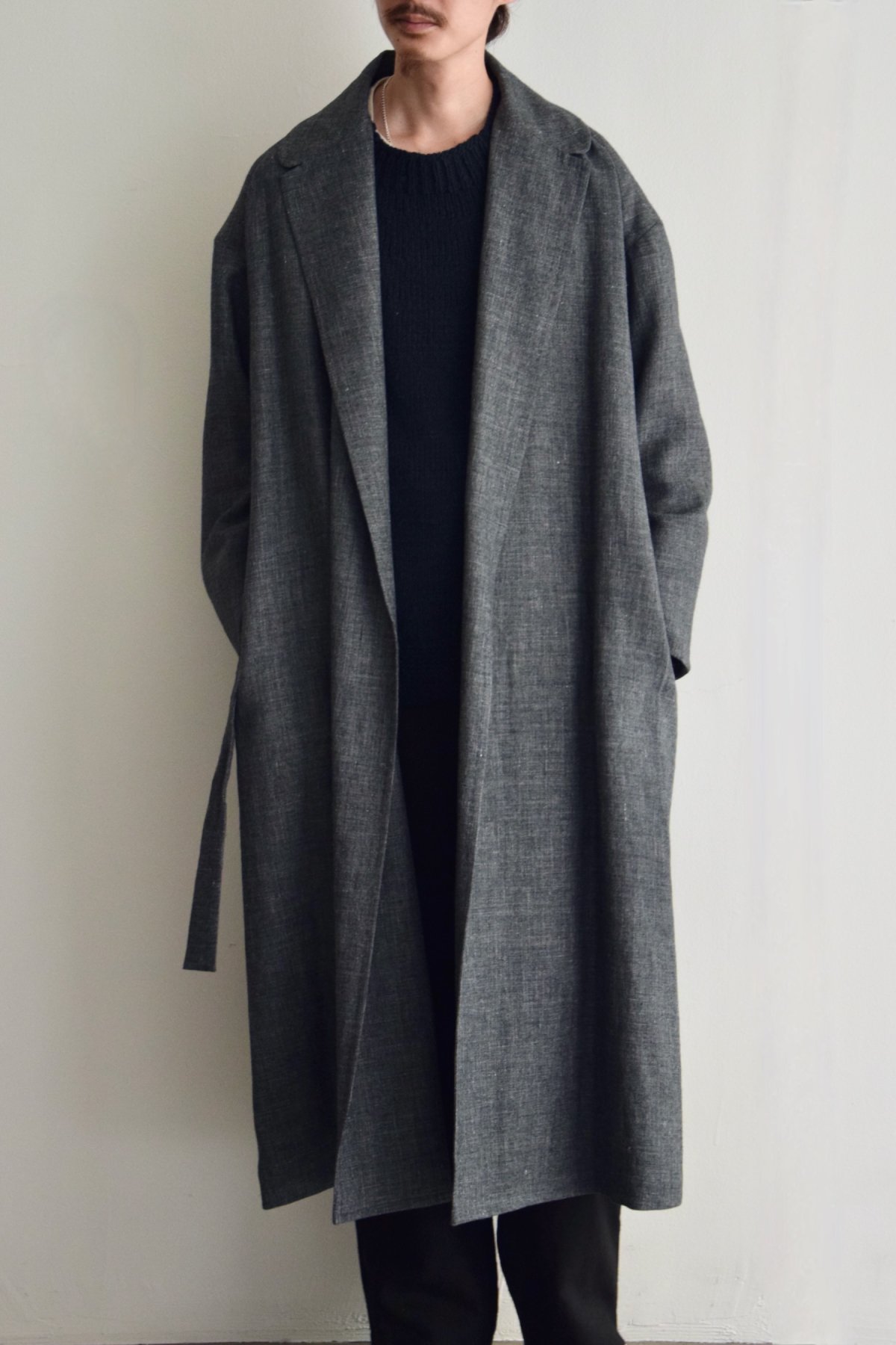 COSMIC WONDER / Linen wool sharkskin belted coat / Black