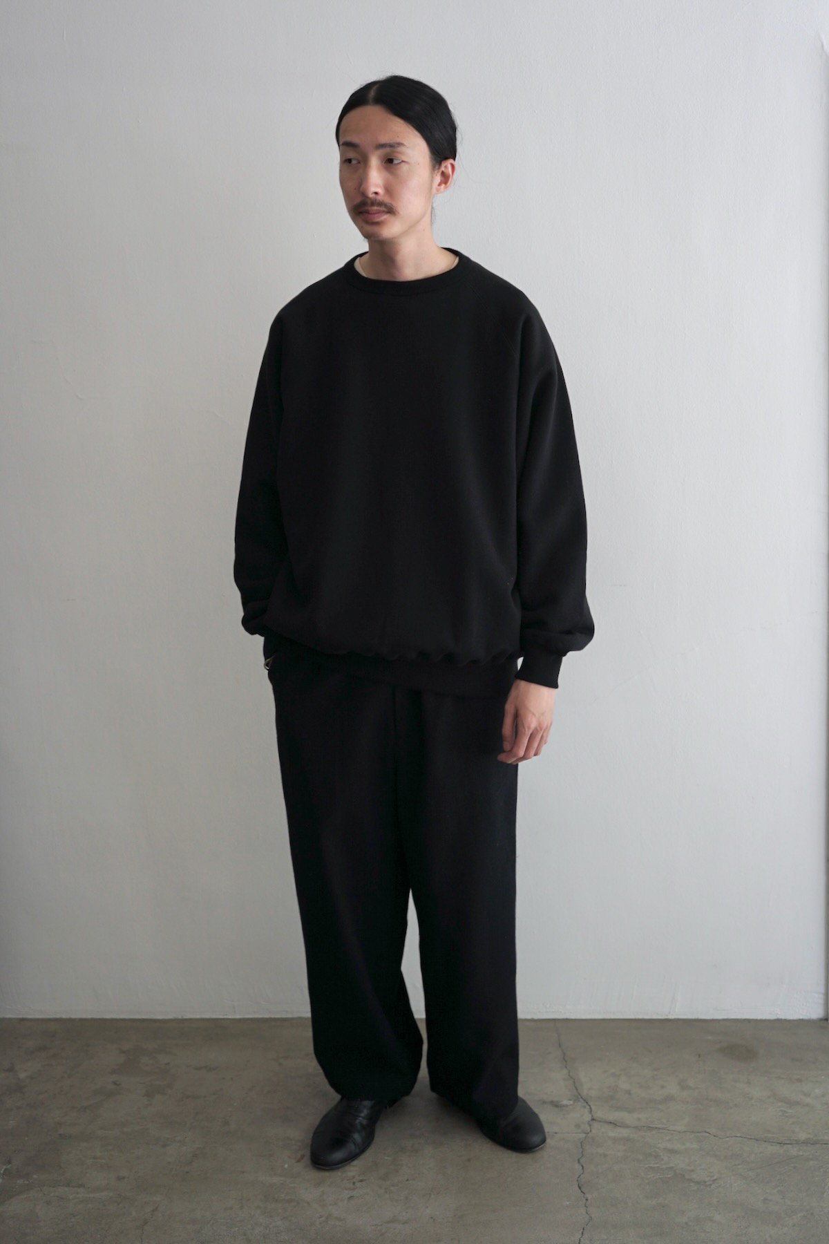 YOKO SAKAMOTO / Raglan Sleeve Sweater / Black