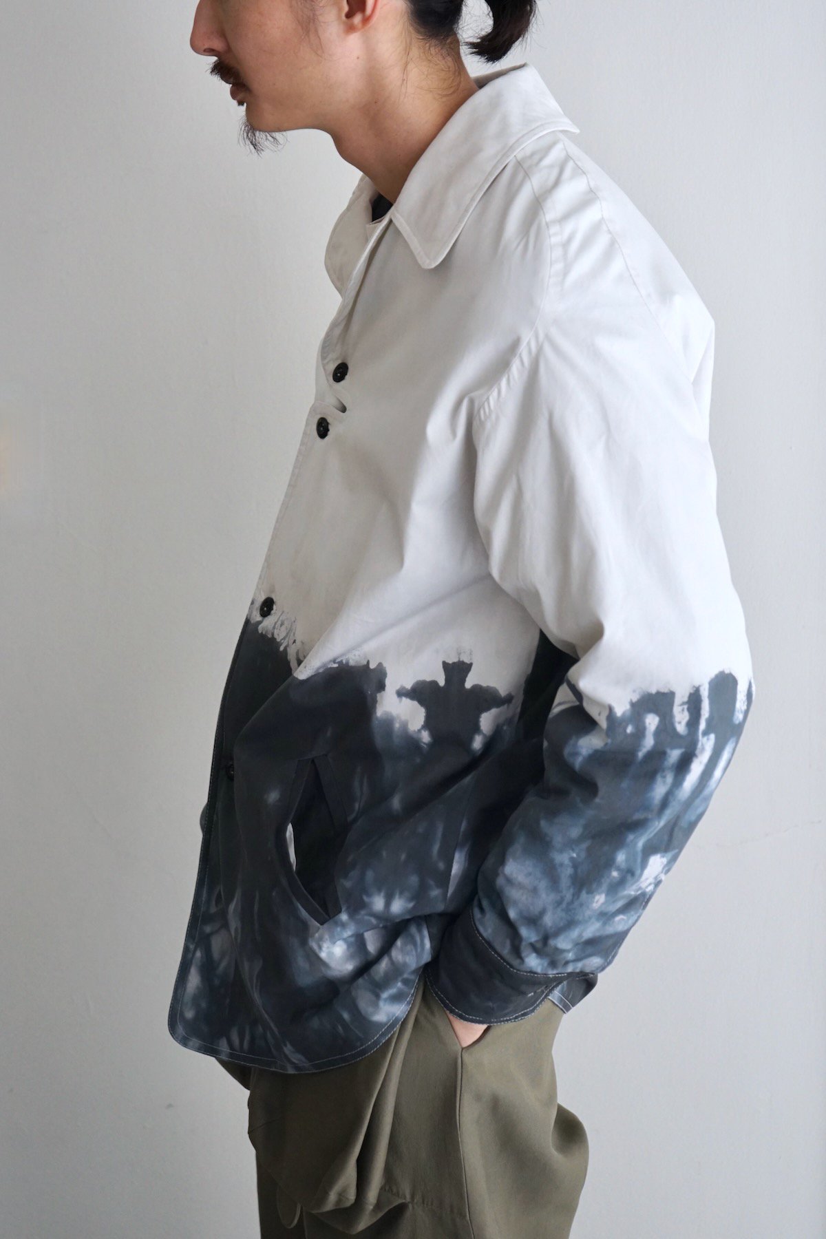 MAI GIDAH / Padded Overshirt with pocket, raglan-sleeves / Off-white, Navy-grey