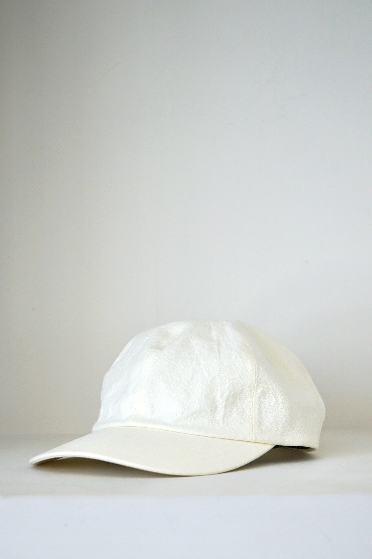 Nine tailor / Glaucum Cap / Off white