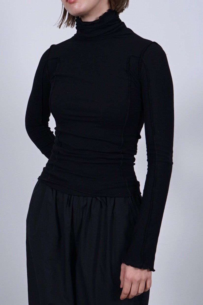 BASERANGE / OMATO TURTLE NECK / BLACK