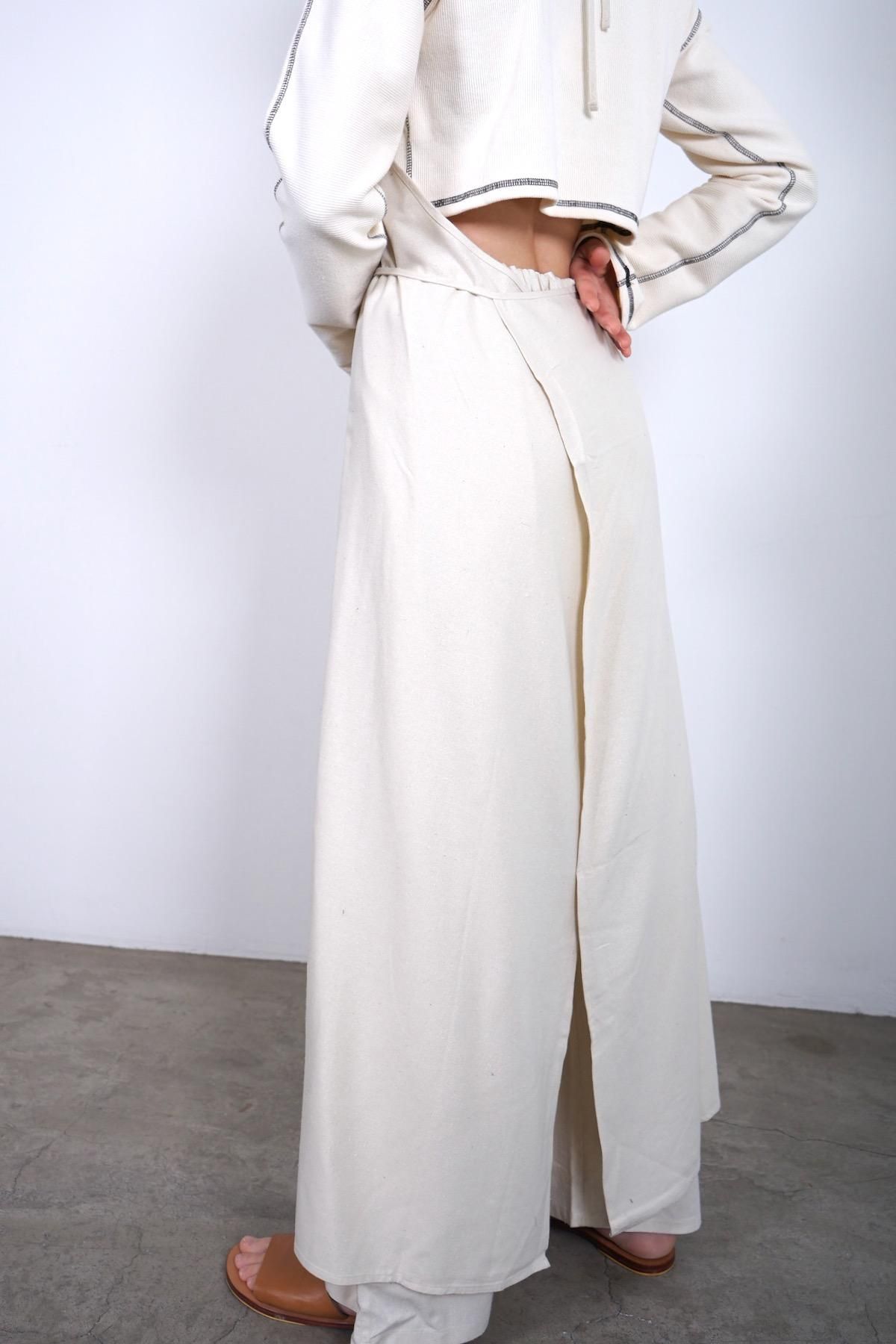 【関税込み】Baserange オフホワイト Apron マキシワンピース BASERANGE / ベースレンジ / APRON DRESS【Nid ONLINE STORE】