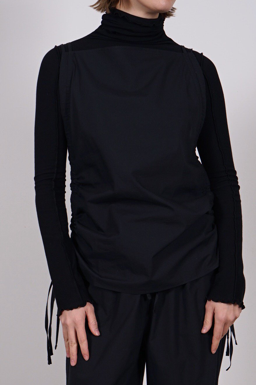 BASERANGE / PICTORIAL STRAP TOP / BLACK