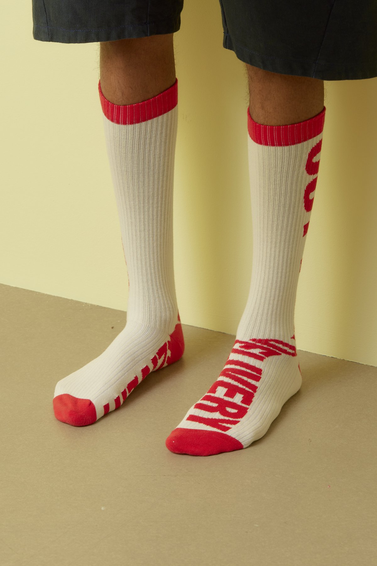 HENRIK VIBSKOV / Out for Delivery Socks Homme / Off White OFD Red