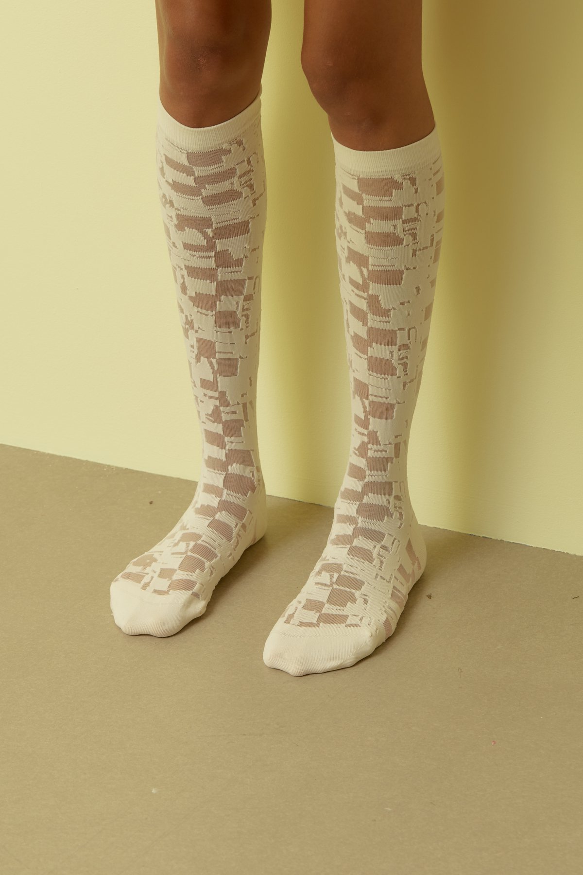 HENRIK VIBSKOV / Unboxing Socks Femme / Transparent White