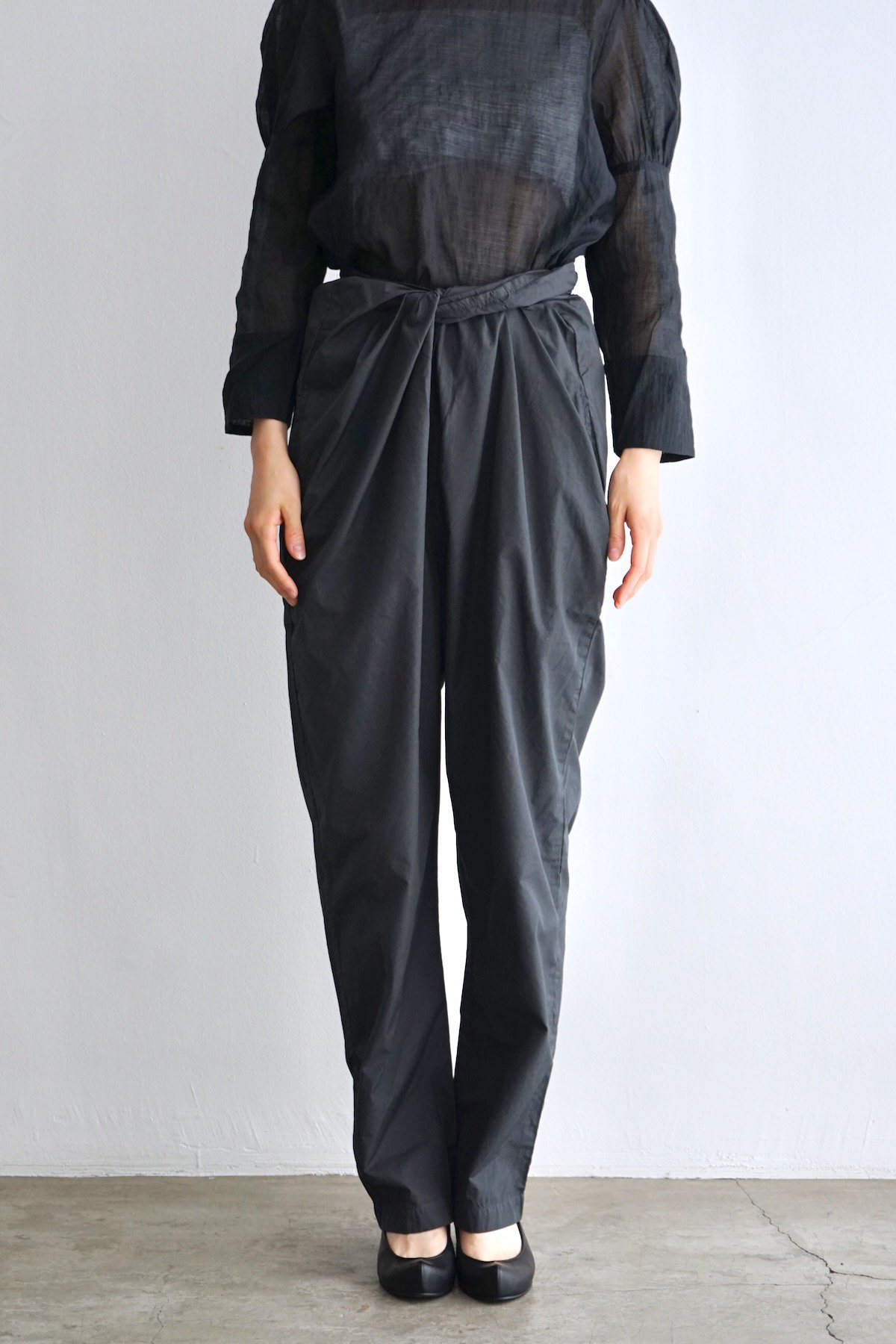 COSMIC WONDER / Suvin cotton broadcloth wrapped pants  /  Sandalwood charcoal