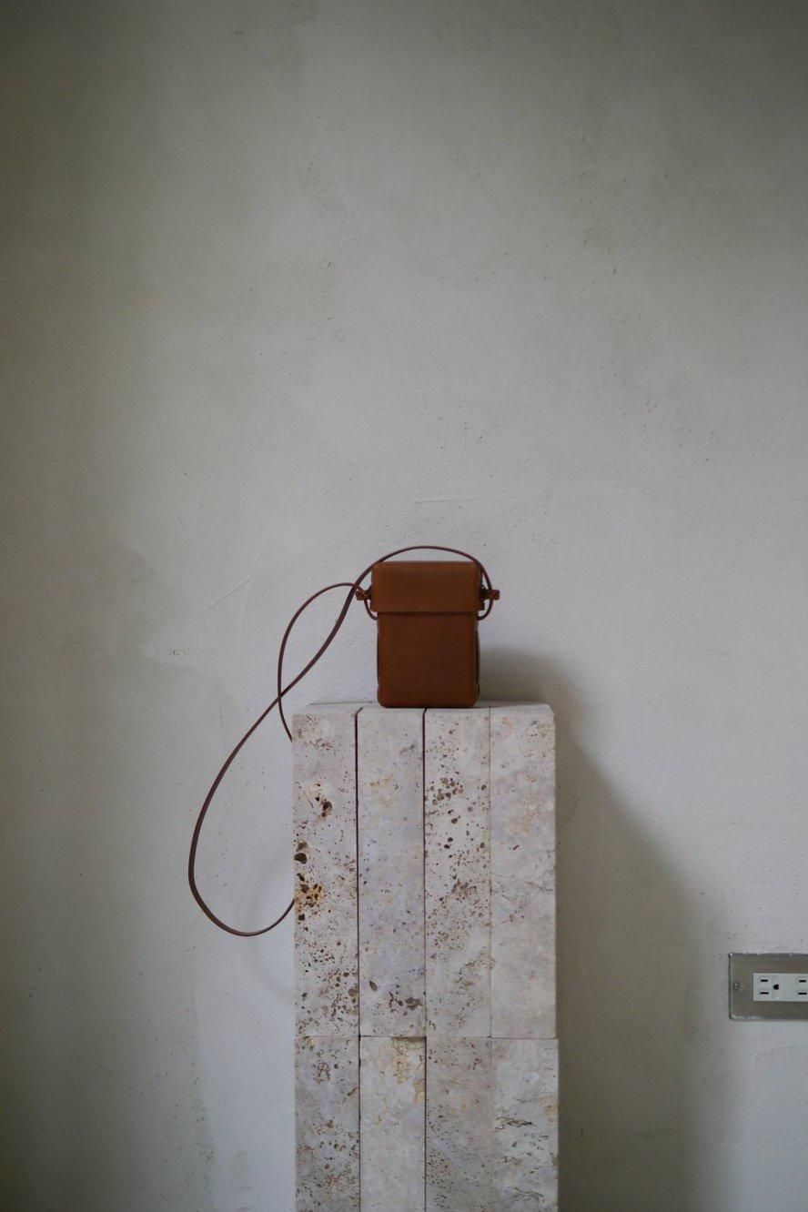 Kamaro'an / Woven Camera Pouch / All Black, Chestnut