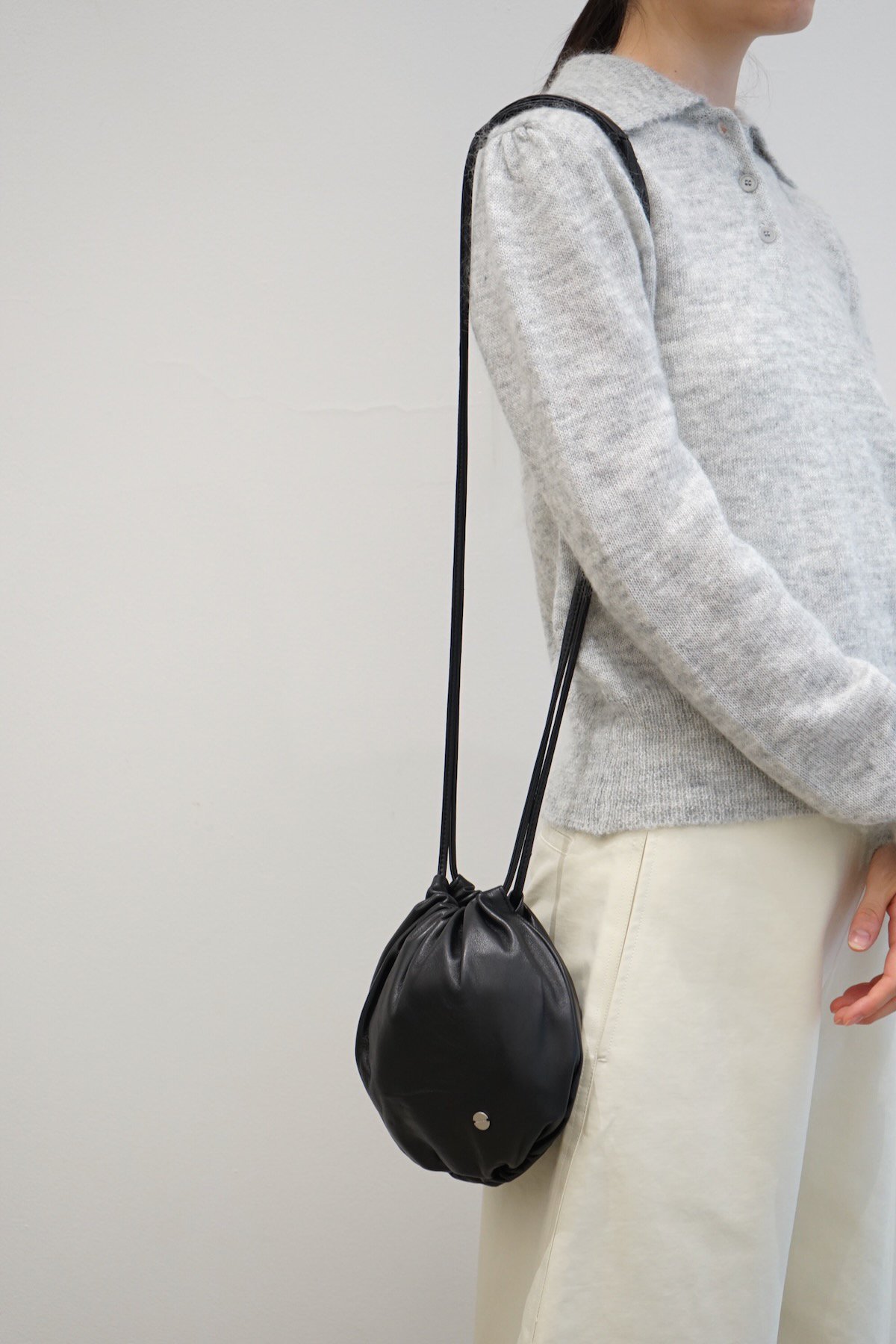 AMOMENTO / LEATHER MINI BAG / BLACK