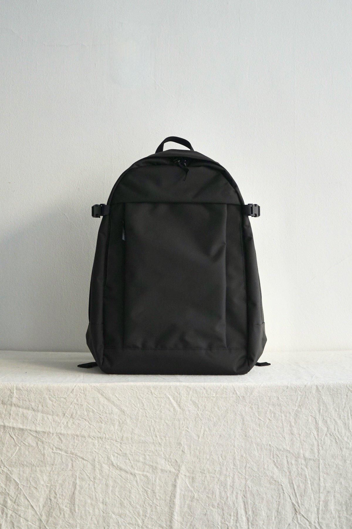 驚きの激安価格 KAILI / カイリ / ACTION BACK / Graphite【Nid ONLINE STORE】 バッグ