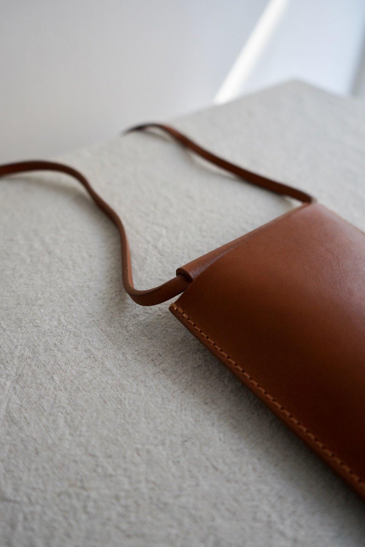 【BUILDING BLOCK】　IPHONE SLING Building Block iPhone Sling in Accessories | Vince