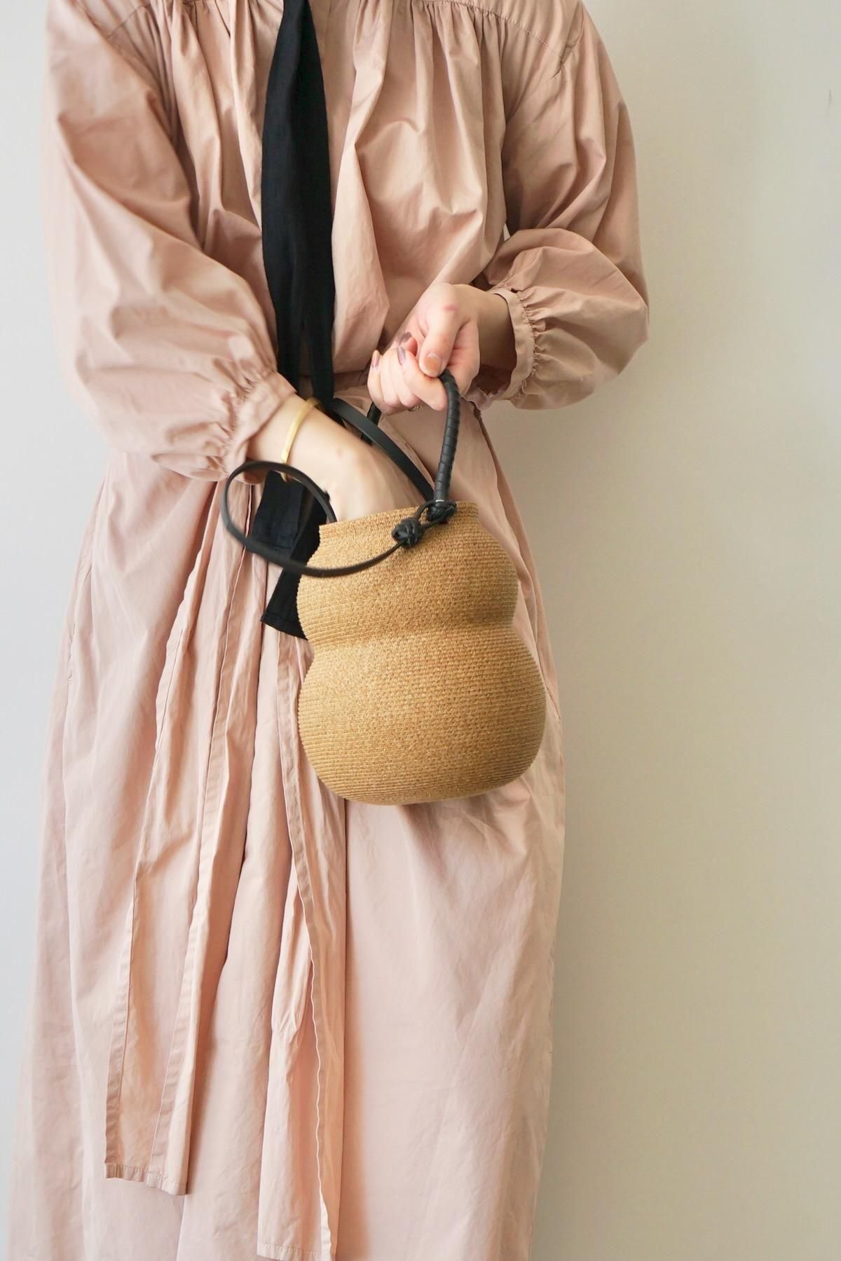 Kamaro'an / Gourd Hand Basket / Straw