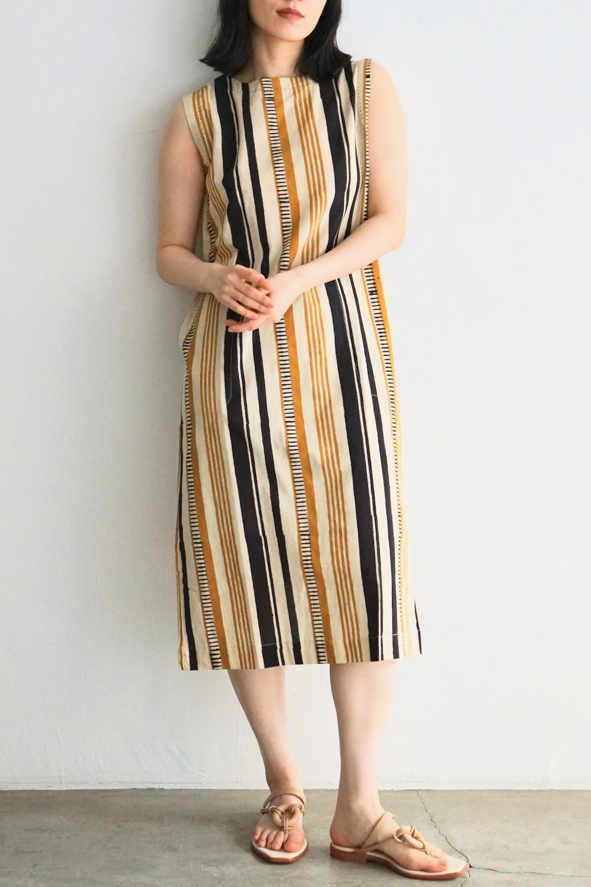 TADO / Riya Box Dress / Black X Natural