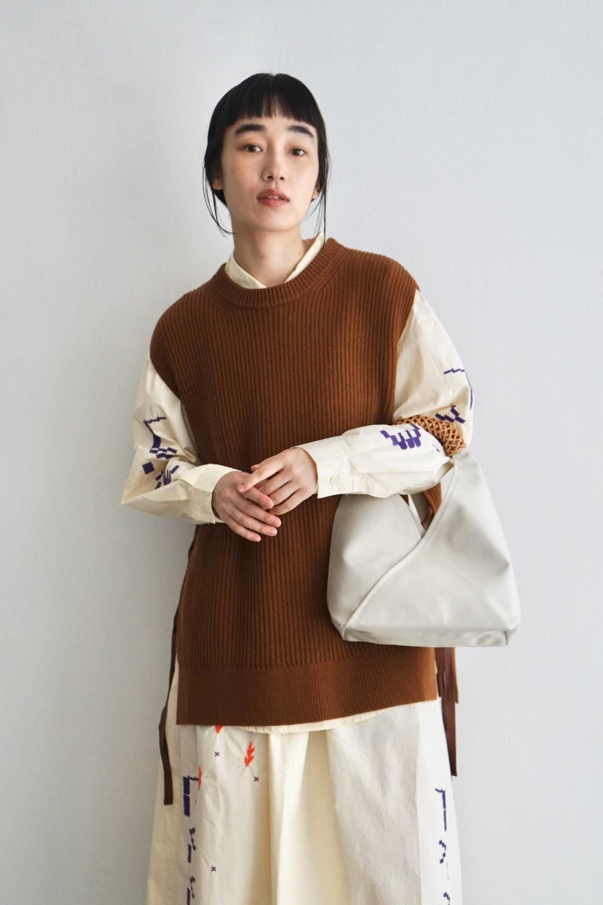 KLOKE / Shard Ribbed Vest / Toffee