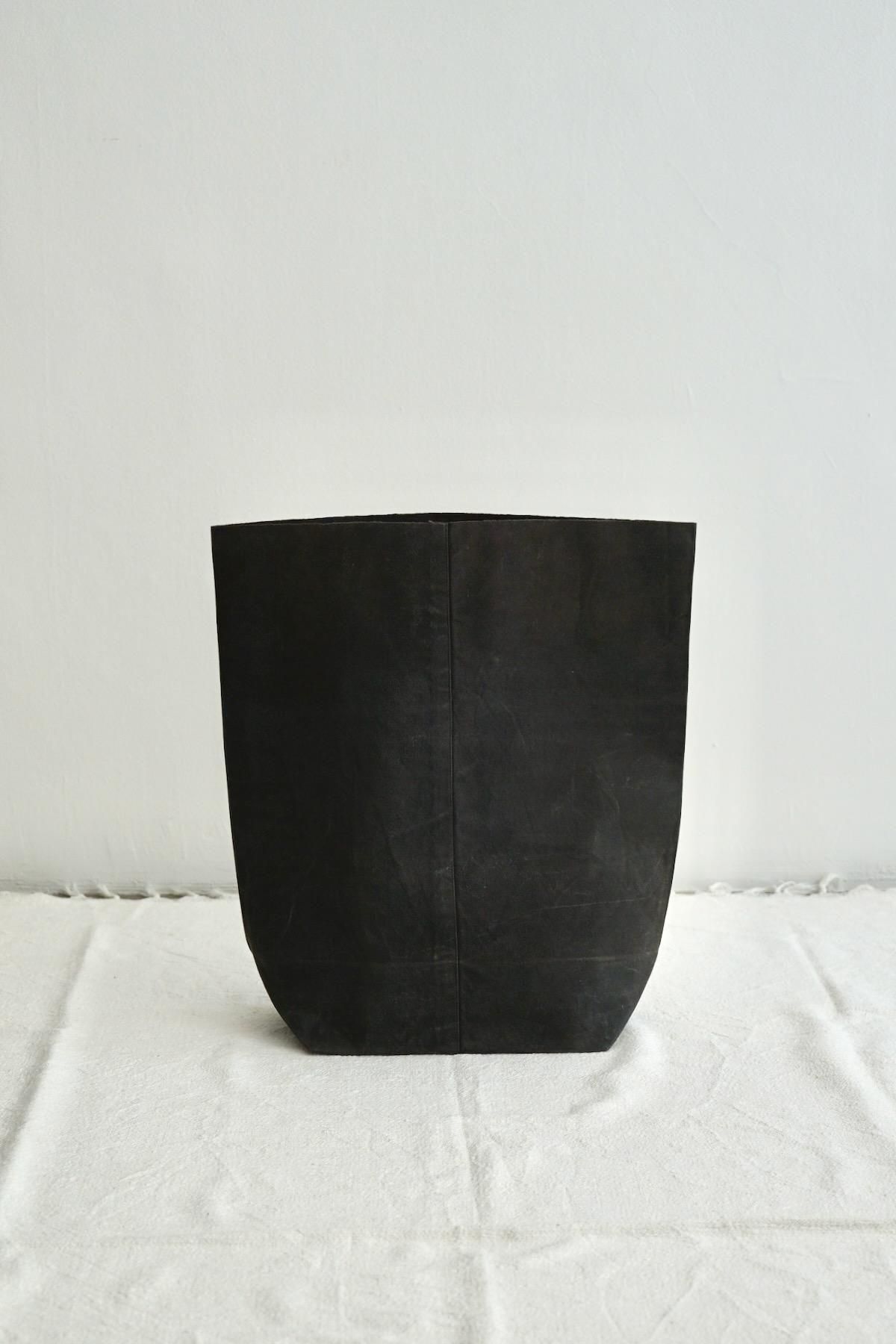 KAZUMI TAKIGAWA / Plant Pot Cover XL / Charcoal