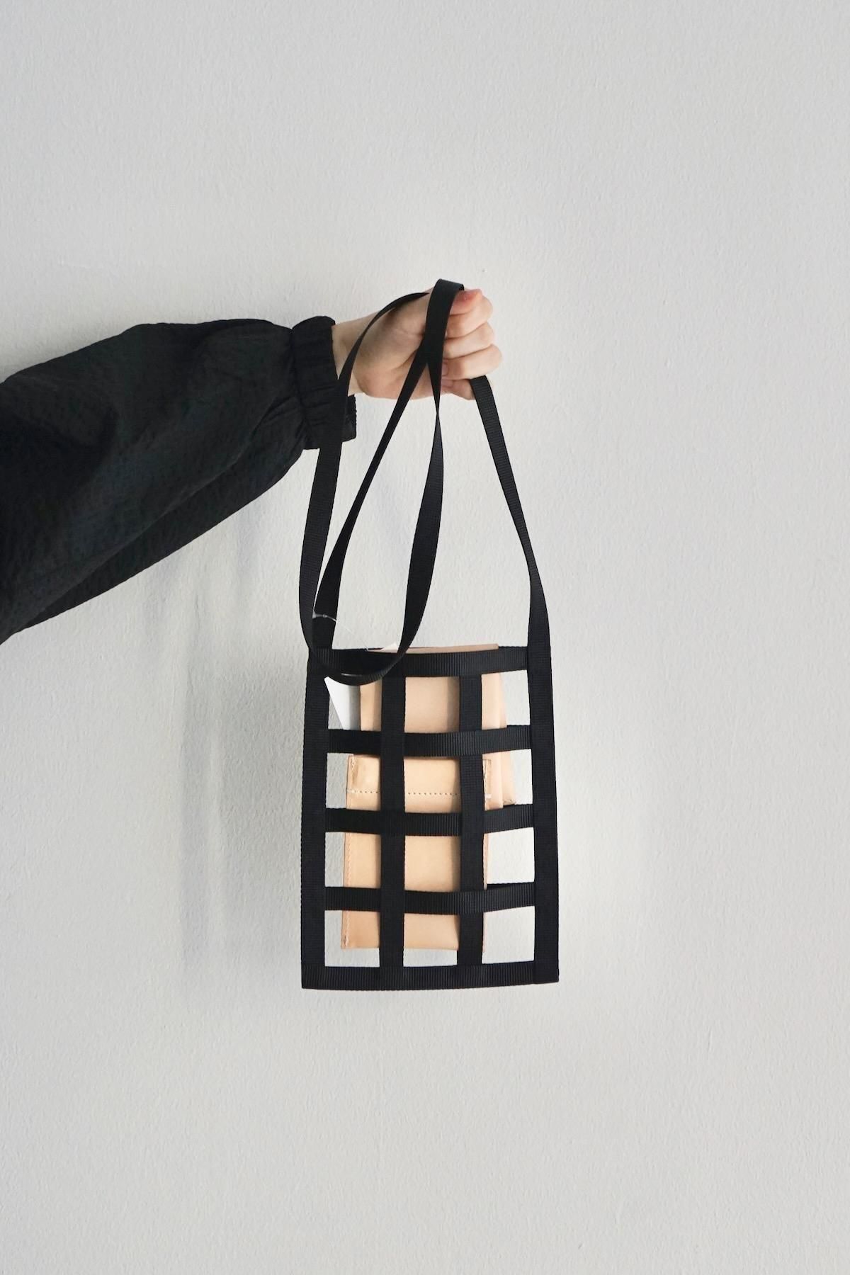 KAZUMI TAKIGAWA / Grid Tote crossbody / Black