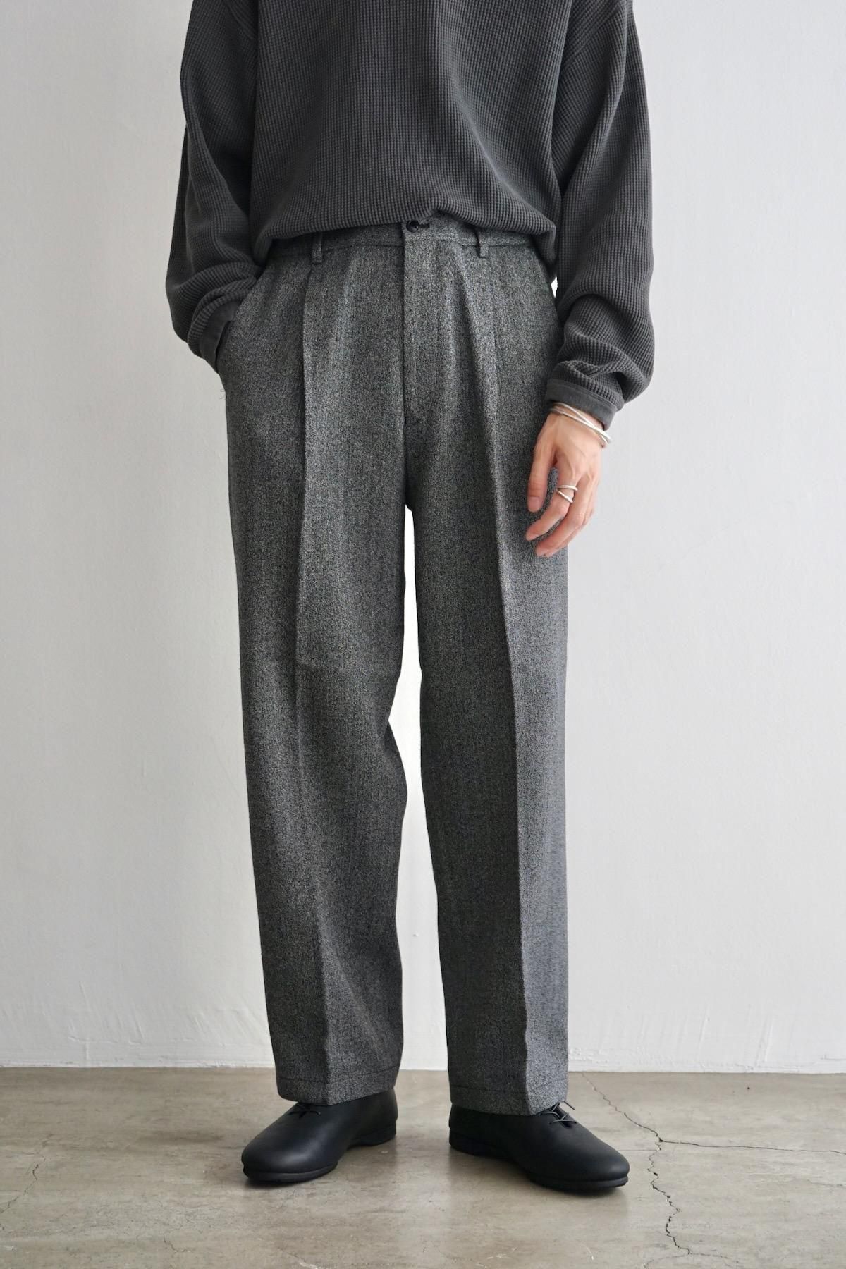YOKO SAKAMOTO / One Pleated Trousers / B & W
