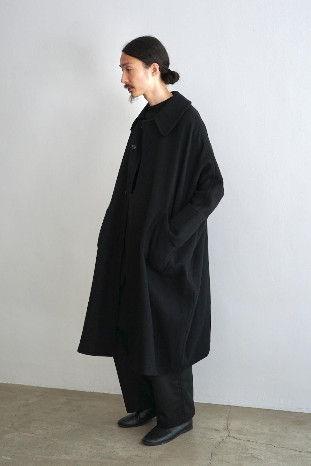 COSMIC WONDER / Herringborn shetland wool coat  / Black