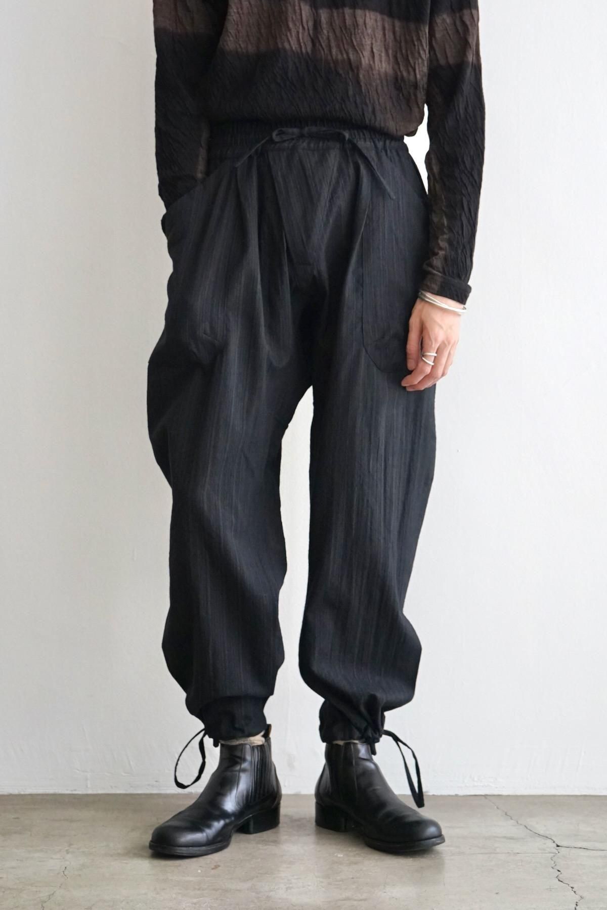 JAN JAN VAN ESSCHE / Loose Fit, Single Pleated Trousers With
Elastic Waistband / Dark Striped