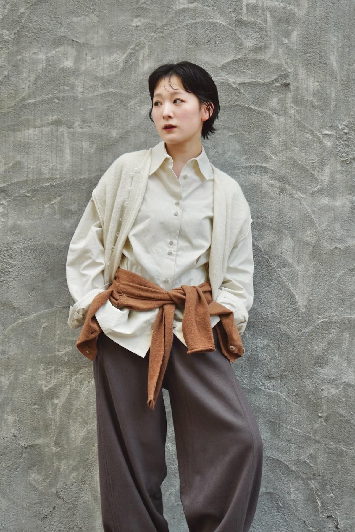 RUS / MOMOKA Shirt / Chalk