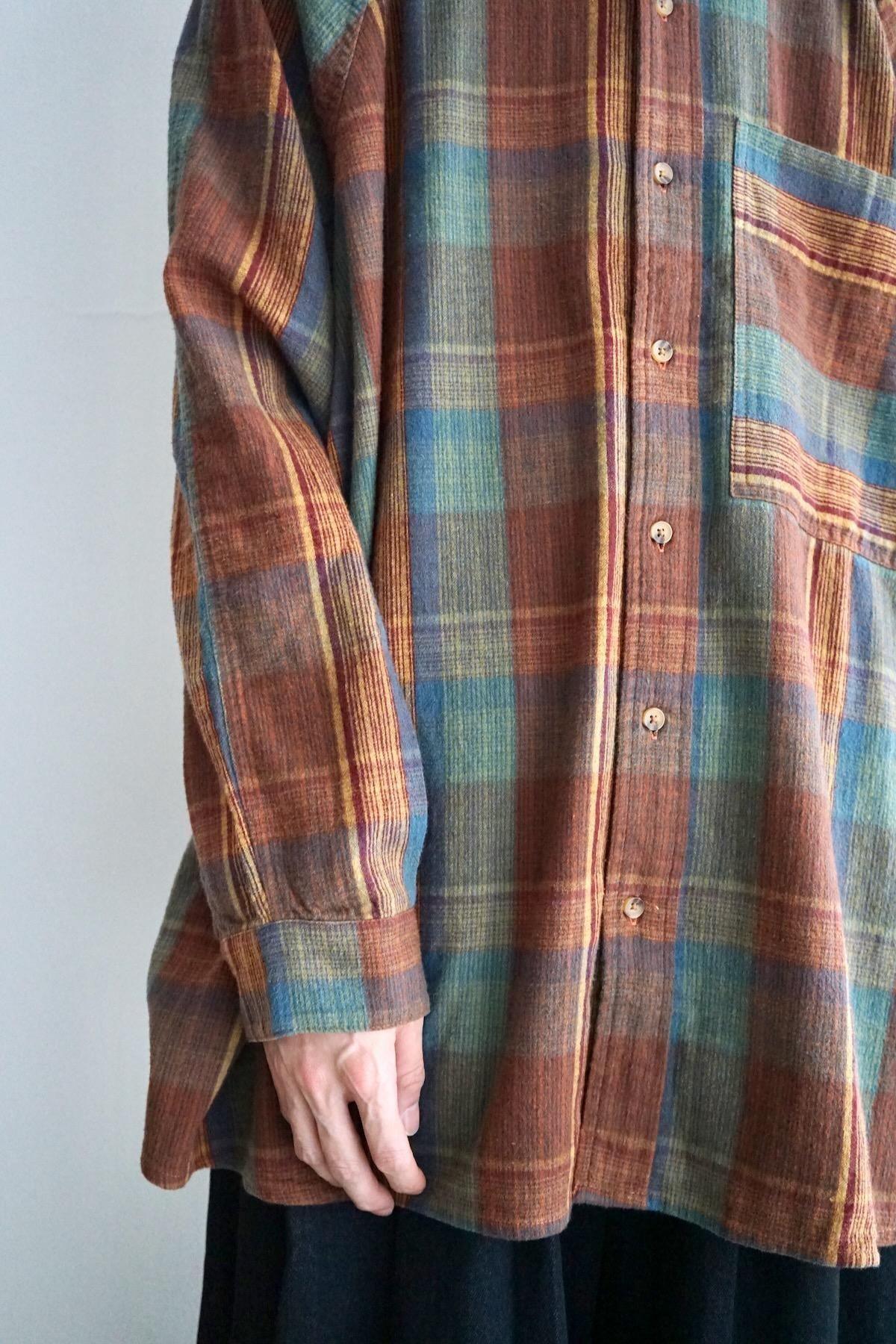 YIFAT FINKELSHTEIN / イファットフィンケルシュタイン / SHAVITZ